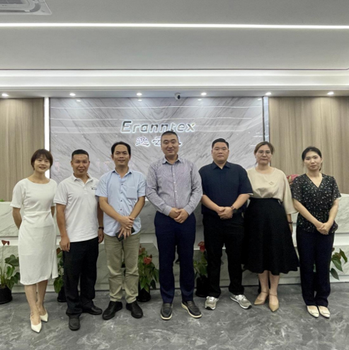 熱烈歡迎韓國(guó)客戶蒞臨逸云天實(shí)地考察，共商合作大計(jì)！